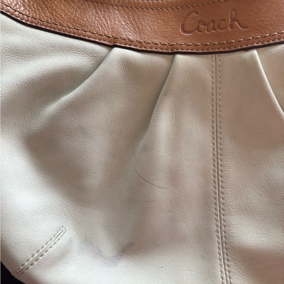 Handbag - Picture 8 of 9